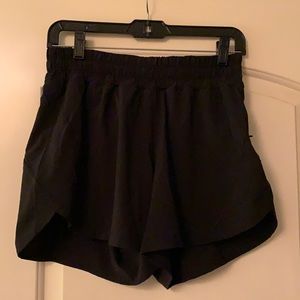 Lululemon Track That MR Short 5” lined